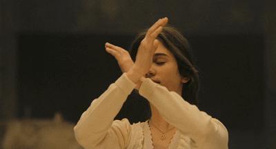 出道即是巅峰，人称“美人活化石”，被上帝亲吻过的脸颊