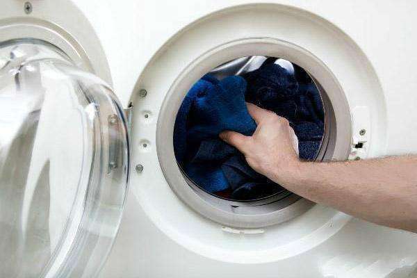 怎样学会洗衣服才能洗得干净,怎样洗衣才能让衣服洁净如新