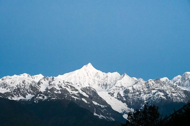 仰望雷克萨斯,卡瓦格博是什么神
