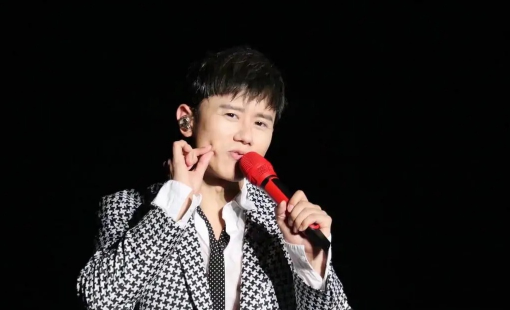 一句话就能成名的网红,一句话爆红的明星