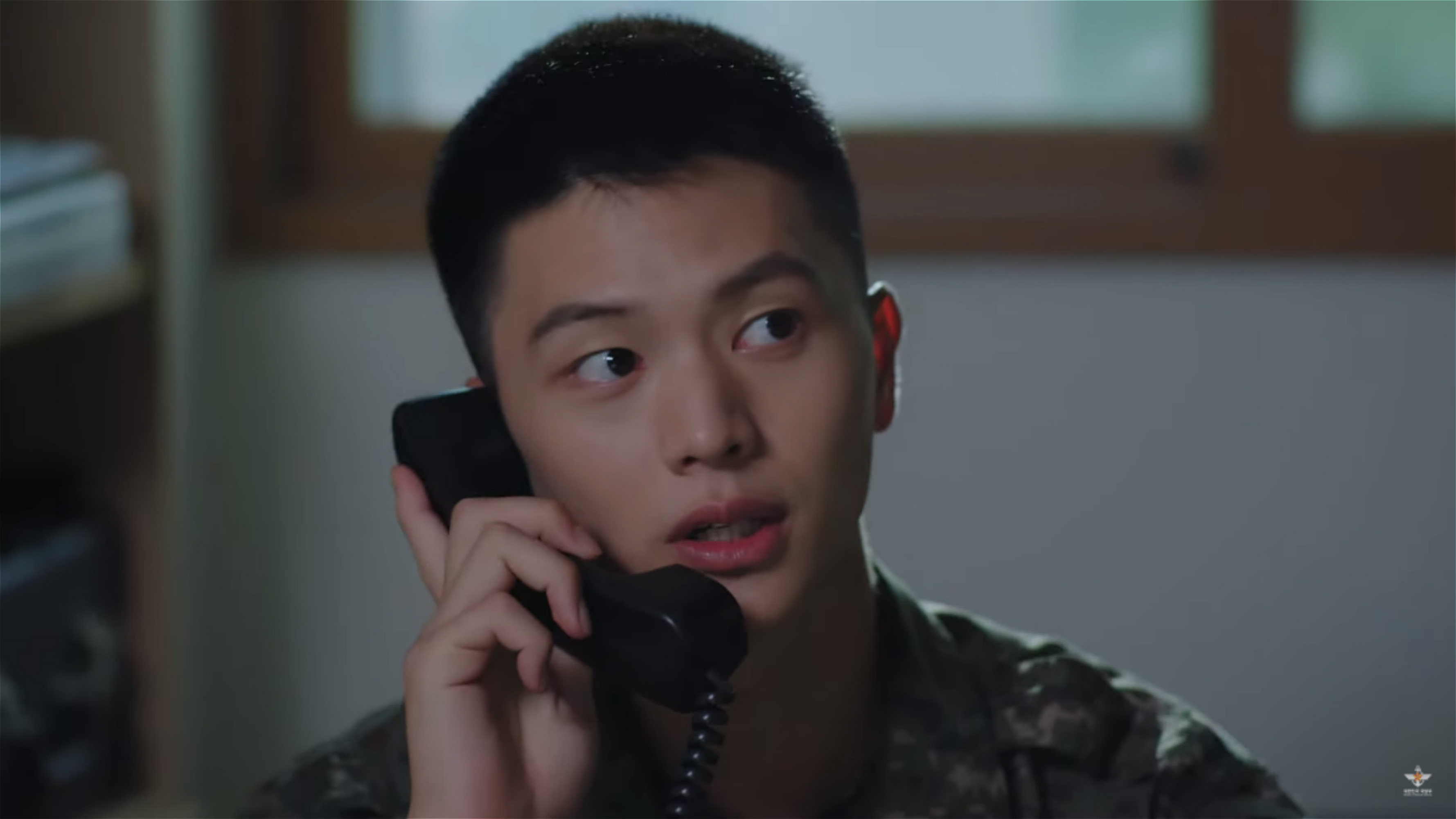 BTOB陆星材近况：看剧本确认摄像机，这是拍军人电影？