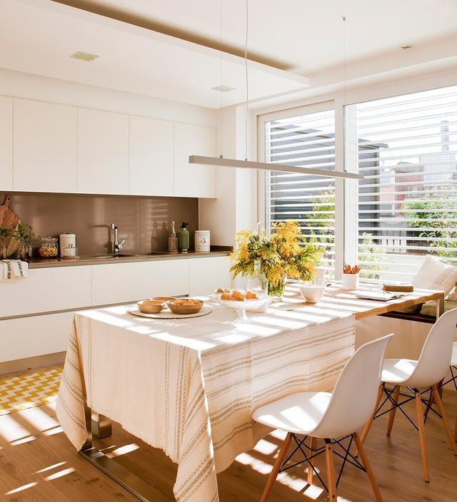 整体厨房是定制好还是现场加工好,厨房灶台是定制好还是自己打好