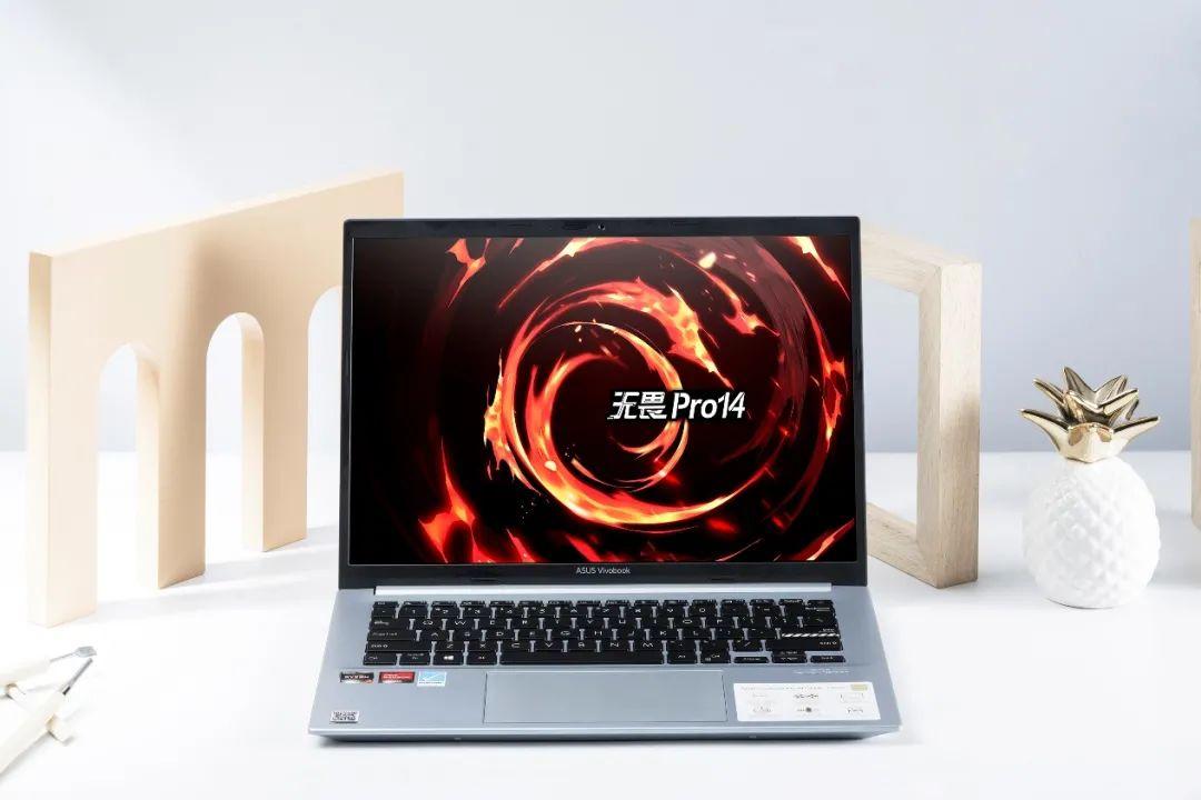 macbookprooled屏幕,macbook和华硕无畏pro15怎么选
