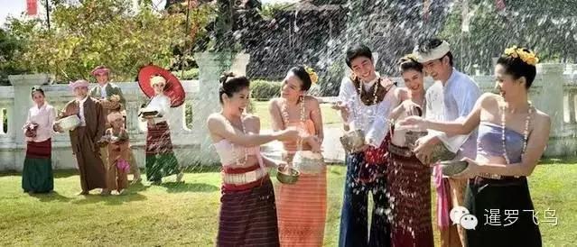 2019年泰国泼水节时间,泰国泼水节狂欢现场视频