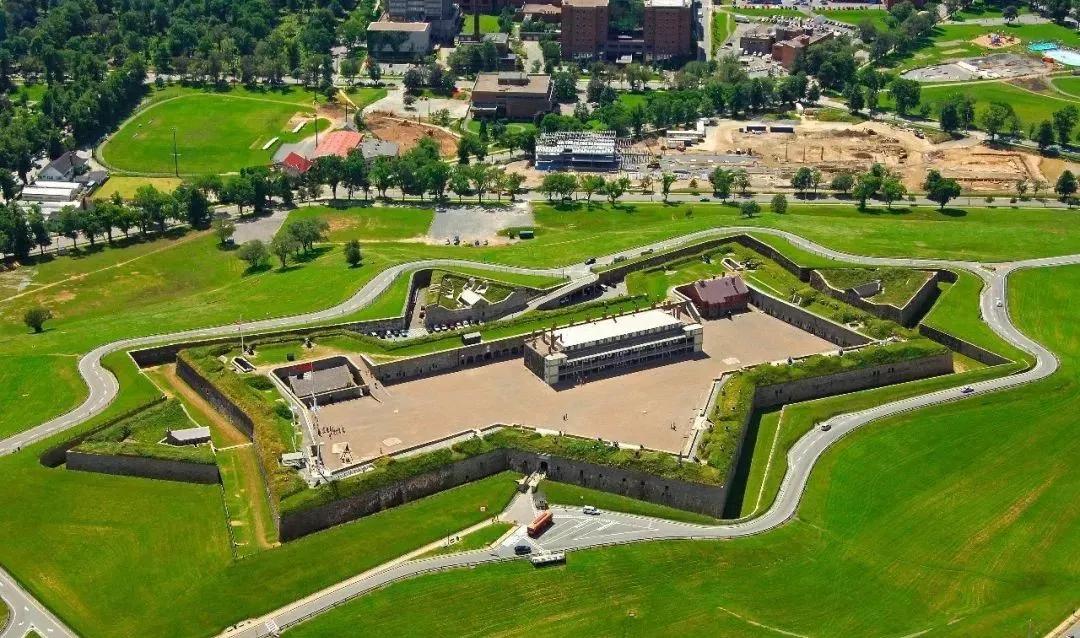 加拿大简介视频,加拿大大山简介