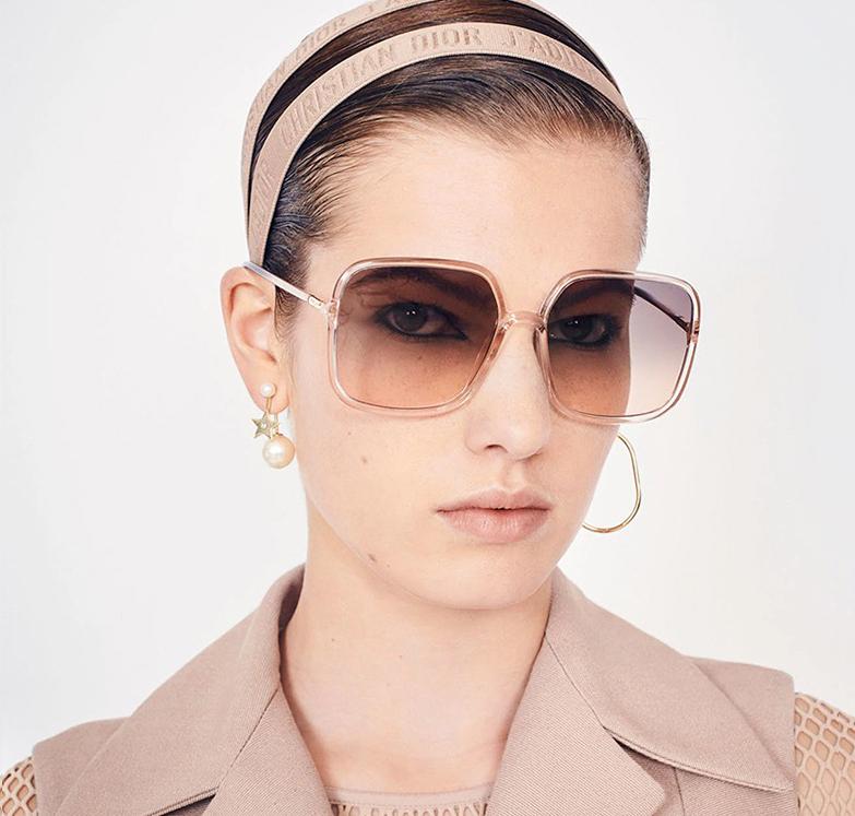 迪奥黑色太阳眼镜最新款,潮酷出街必备款