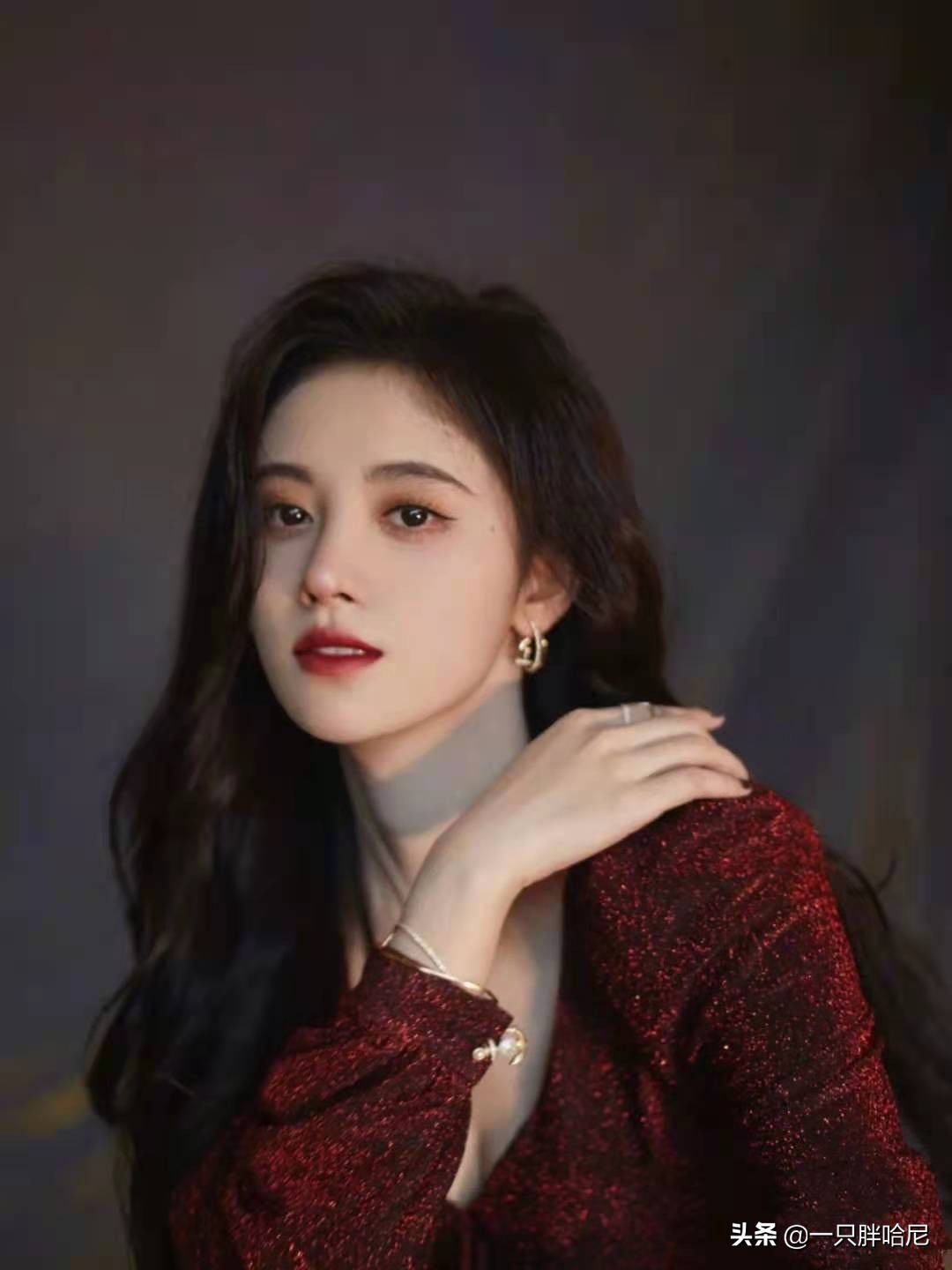 一款减龄且修颜的刘海发型,适合头大女生的发型学生党刘海