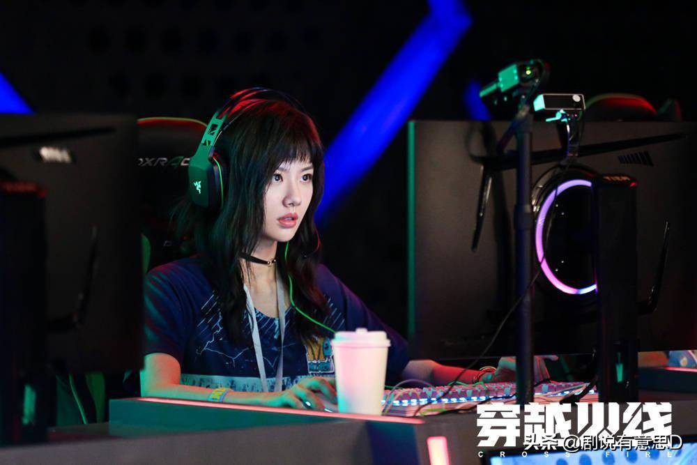 侯明昊男扮女装吴磊表白,吴磊侯明昊cp名