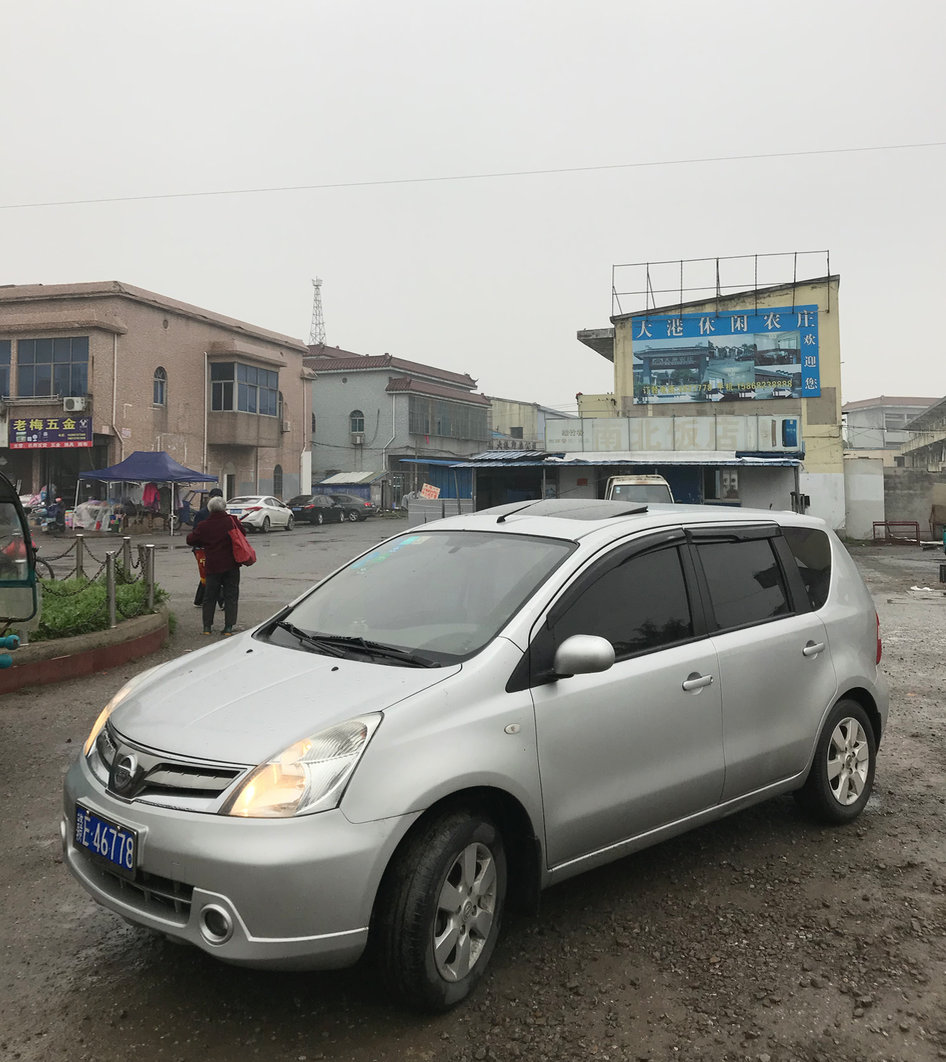 11年日产骏逸七座车,日产骏逸与骊威7座差别