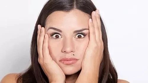 出现卫星灶痣症状就是癌症了吗,身上长痣怎么查是不是癌症