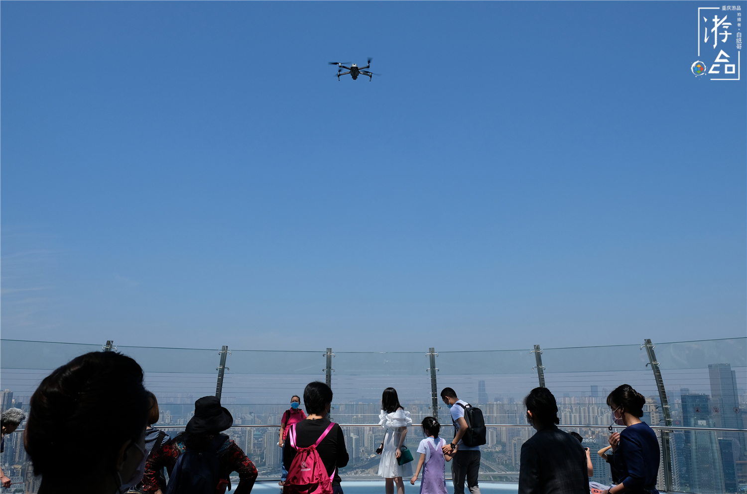 比上海东方明珠更贵，180元体验2小时，重庆来福士观景台值不值？