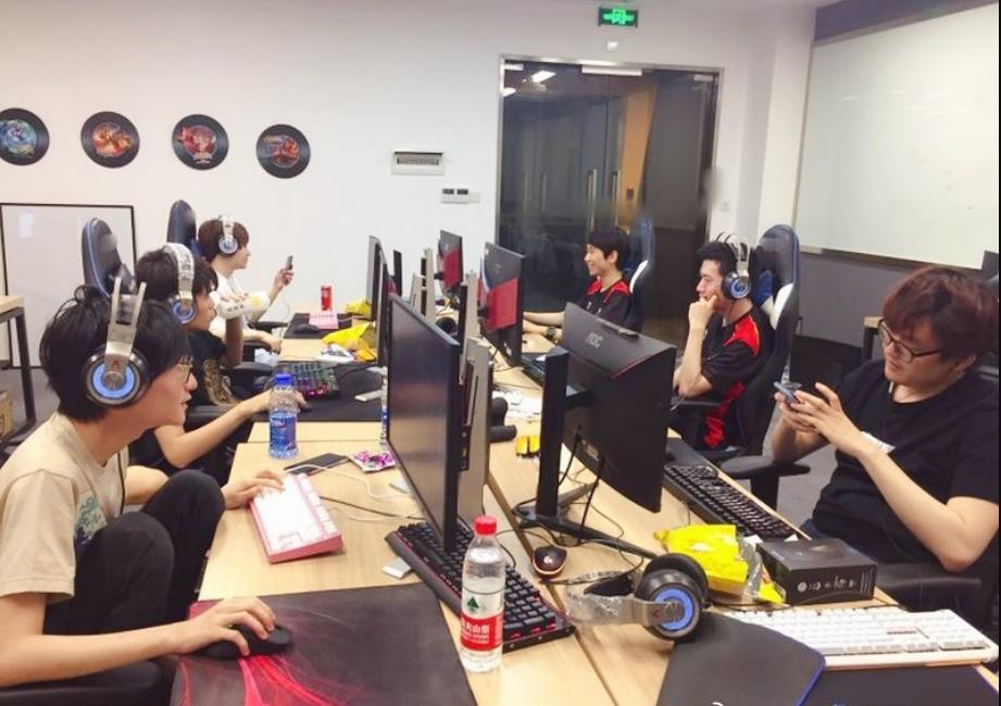 比心app持续助力lpl赛事,lpl官方比心