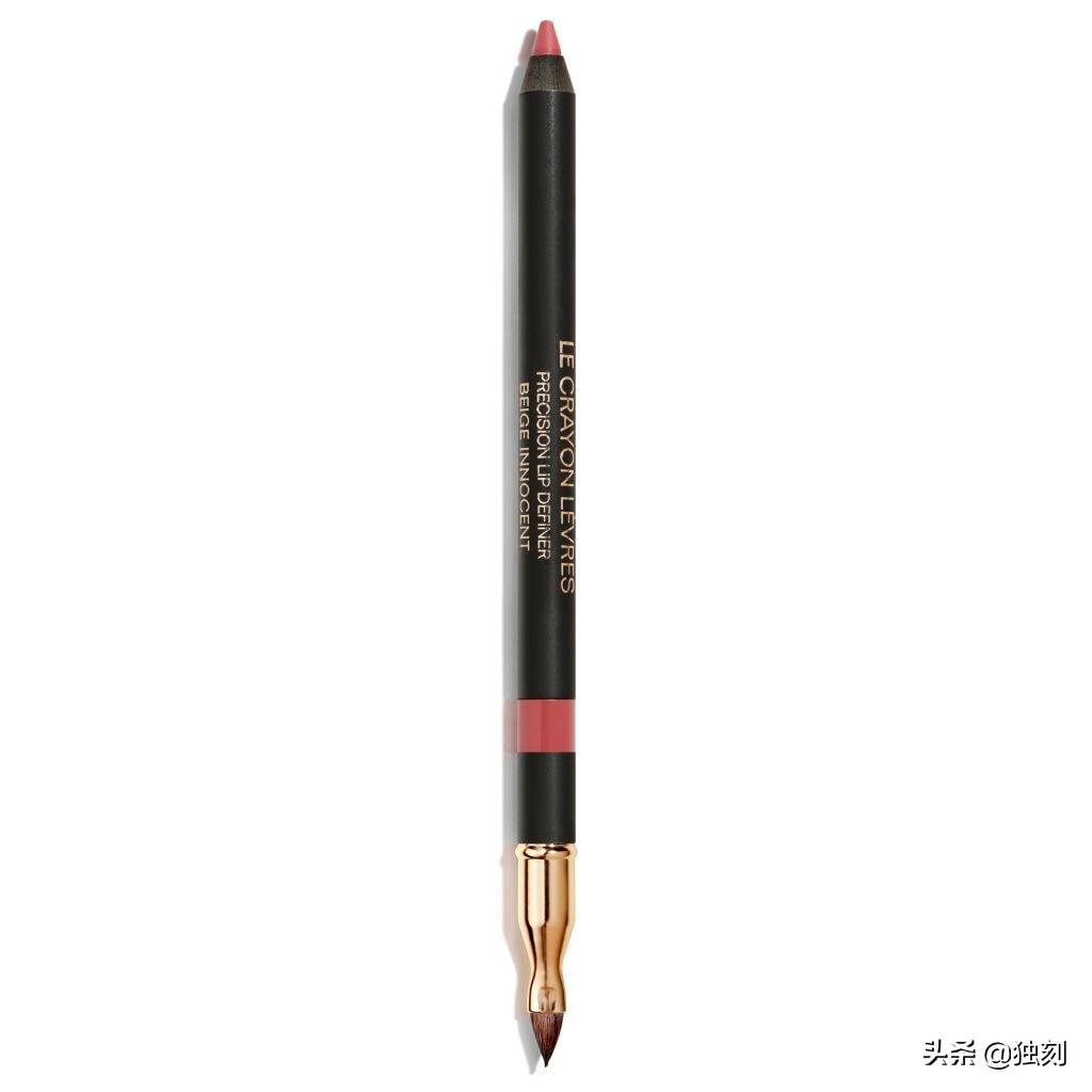 怎么用唇线笔化薄唇妆,唇线笔可以拯救不完美的唇型