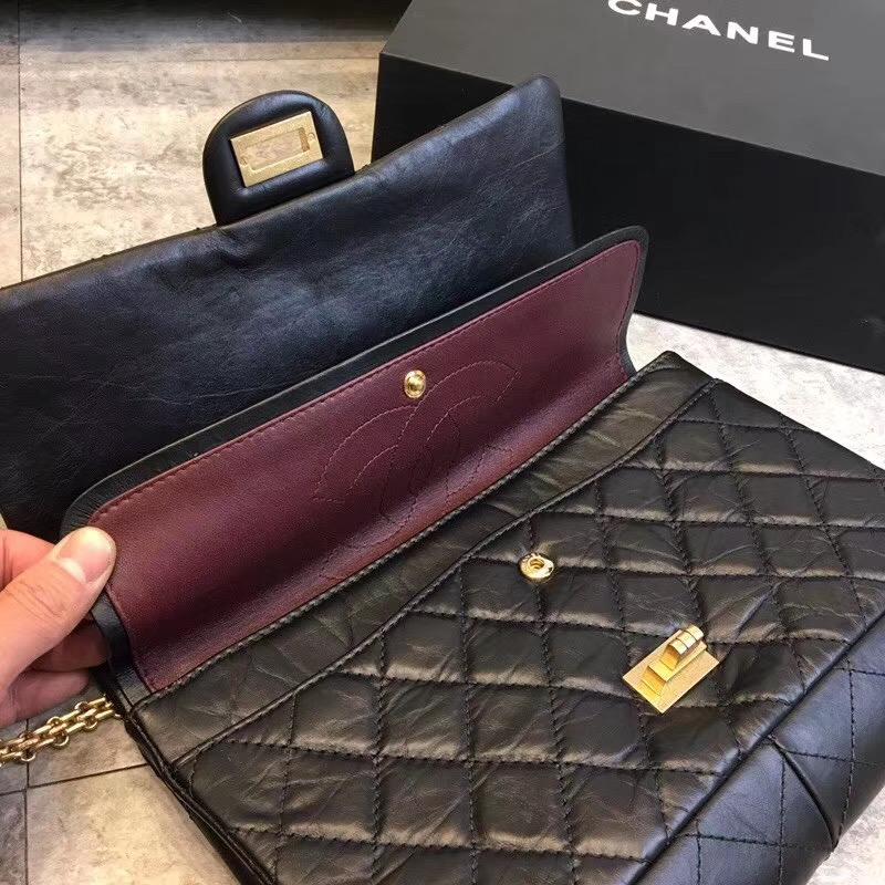 chanel2.55黑金,chanel2.55过时了么