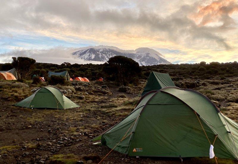 登上非洲之巅乞力马扎罗山，瑞士Odlo奥递乐保暖内衣实测
