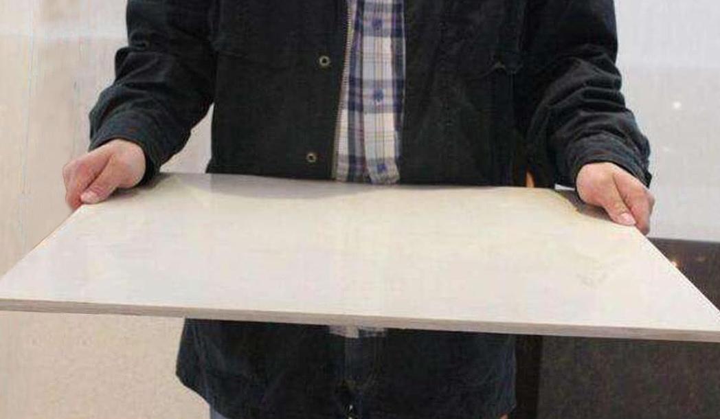 瓷砖优劣怎么鉴别，多年老泥工来教你这样选，避免装修被坑