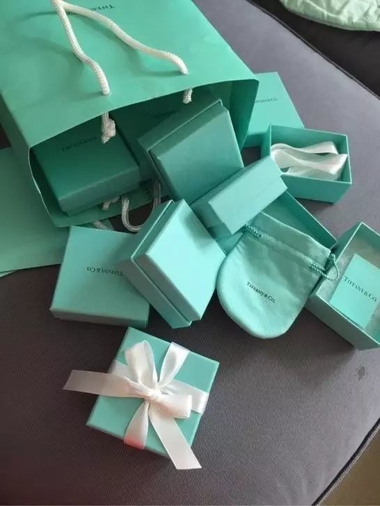 男朋友生日送什么礼物有意义,男朋友送的礼物是假货