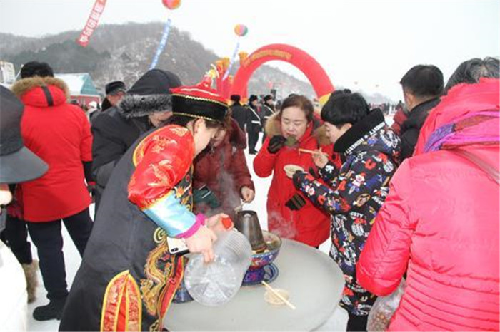 四平叶赫皇家山滑雪场,相约冰雪嘉年华