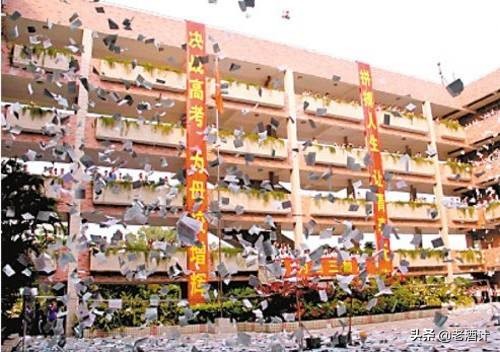 五年高考三年模拟题图片,近几年高考真题三卷及答案