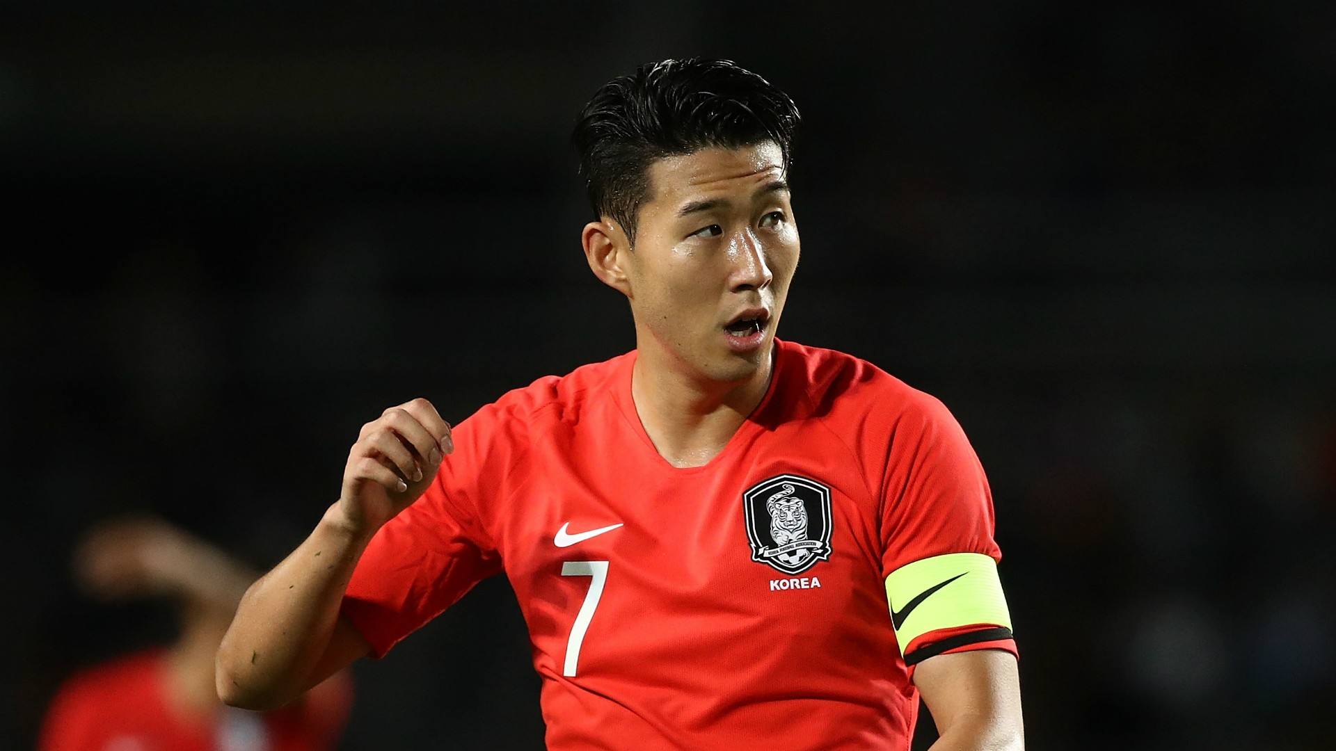 中韩男足0比3韦世豪,中韩足球身价对比