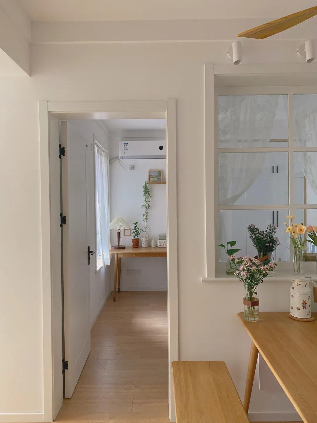 又一独居女孩爆红！买下60m²二手房，仅花4.5W装成全能“大胃王”