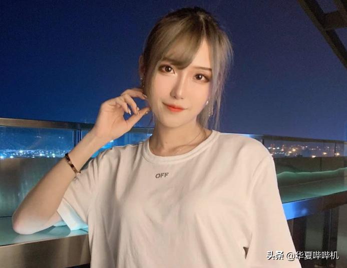 从杀马特“女仆”少女，到斗鱼一姐，她的手段太高明