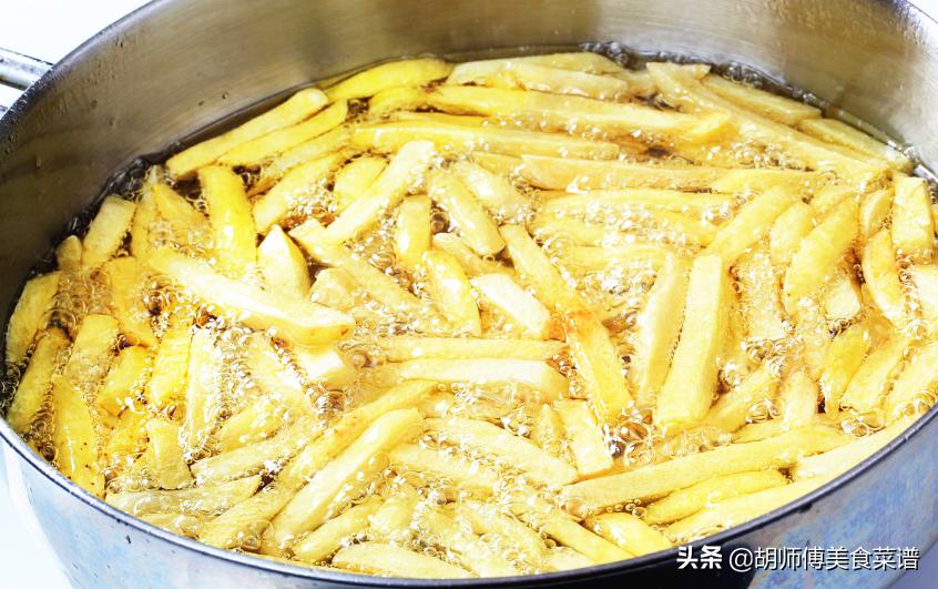 炸薯条生土豆直接炸可以吗,如何用土豆做薯条炸得更酥脆