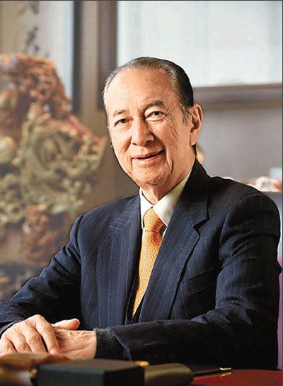 赌王何鸿燊逝世史,赌王何鸿燊逝世传奇背后的故事