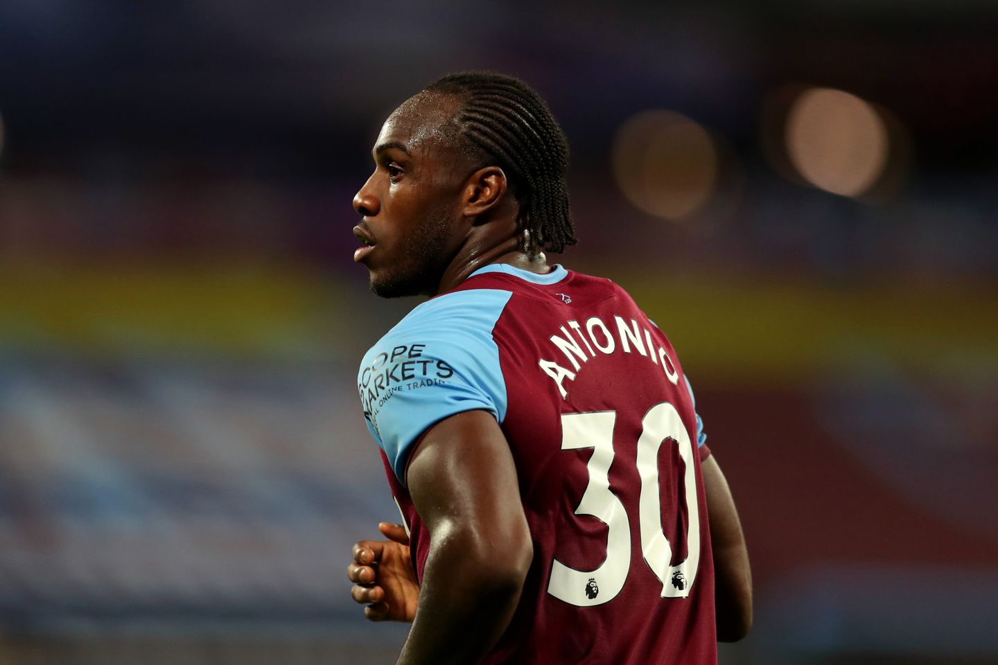 5场5球3助，31岁英超励志哥爆发！领跑联赛射手榜，17岁时踢业余