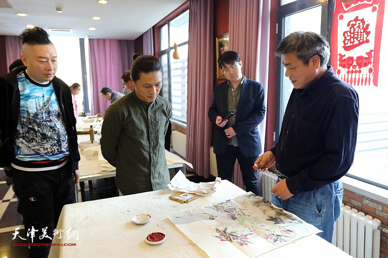 巨龙画院新春团拜活动在江泽福轩大饭店举行