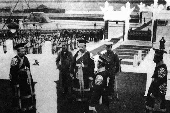 袁世凯信风水，“看相”后果然称帝，谁知在位仅83天