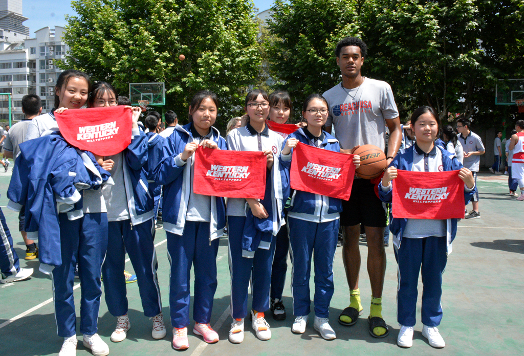 美国和西班牙篮球比赛,美国和西班牙篮球队来岚皋