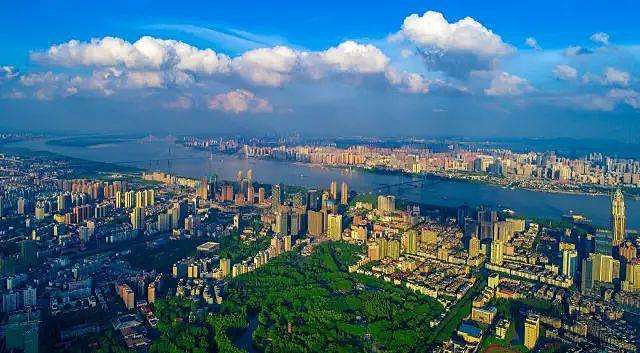 易中天说武汉是个好地方,易中天谈南京