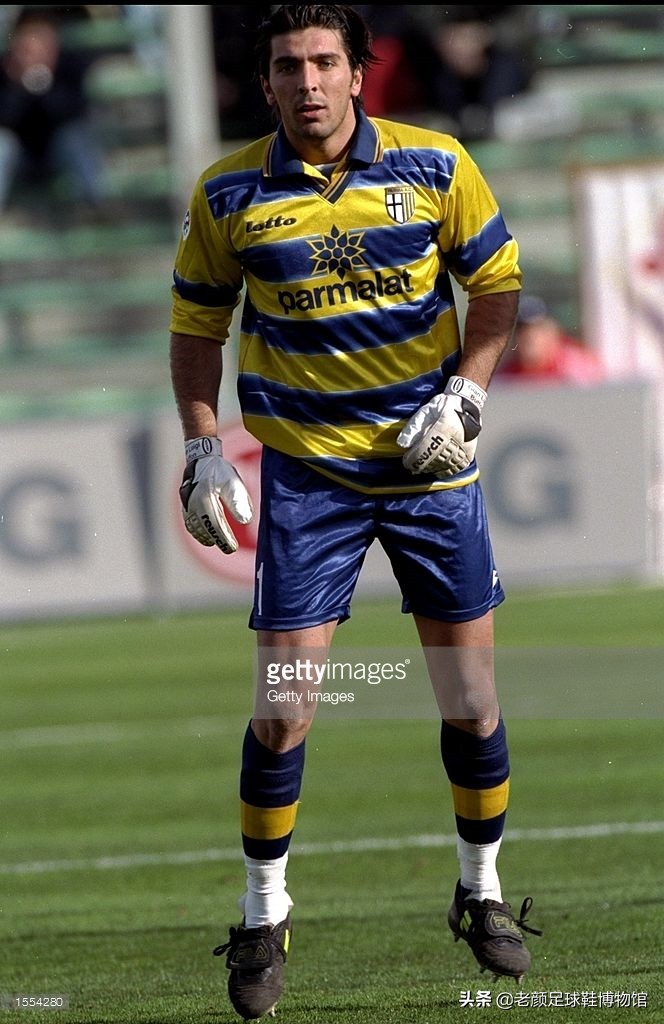 被足球做空的意大利品牌，却给了韩国人和安踏发财的机会