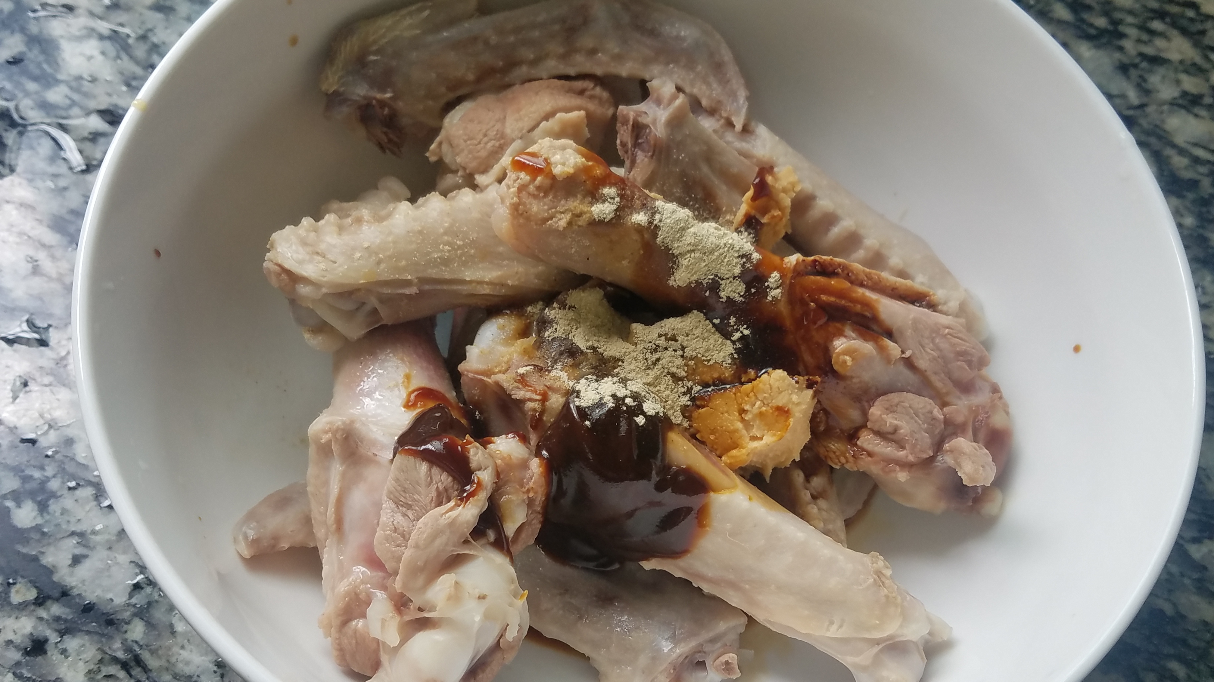 鸭翅中怎么做软烂入味,怎么把鸭翅鸭脚软烂入味