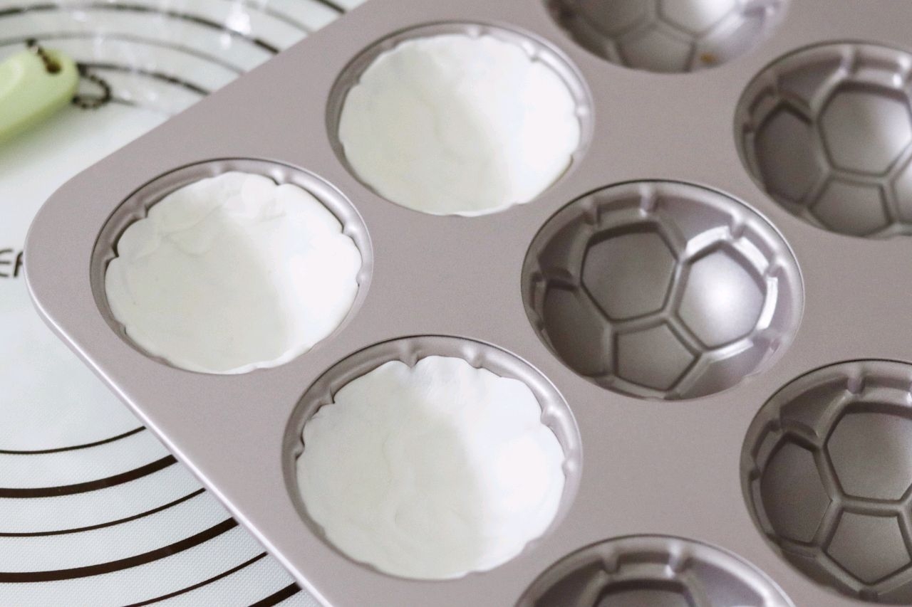 中国翻糖蛋糕大赛惊呆老外视频,足球翻糖蛋糕