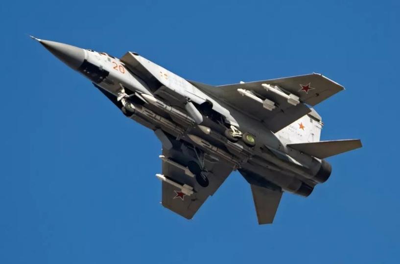 射程超过400公里的空空导弹,射程逾两千公里的尖端防空导弹