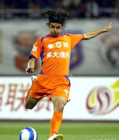 山东泰山9号球员,2000年鲁能泰山球员名单