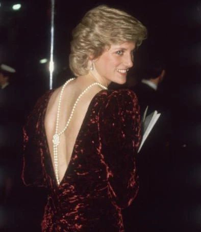 戴安娜王妃传奇一生,戴安娜王妃永远不会被人忘记