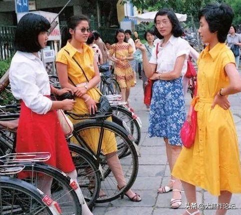 曾经这种衣服在焦作人手一件，穿过的都老了