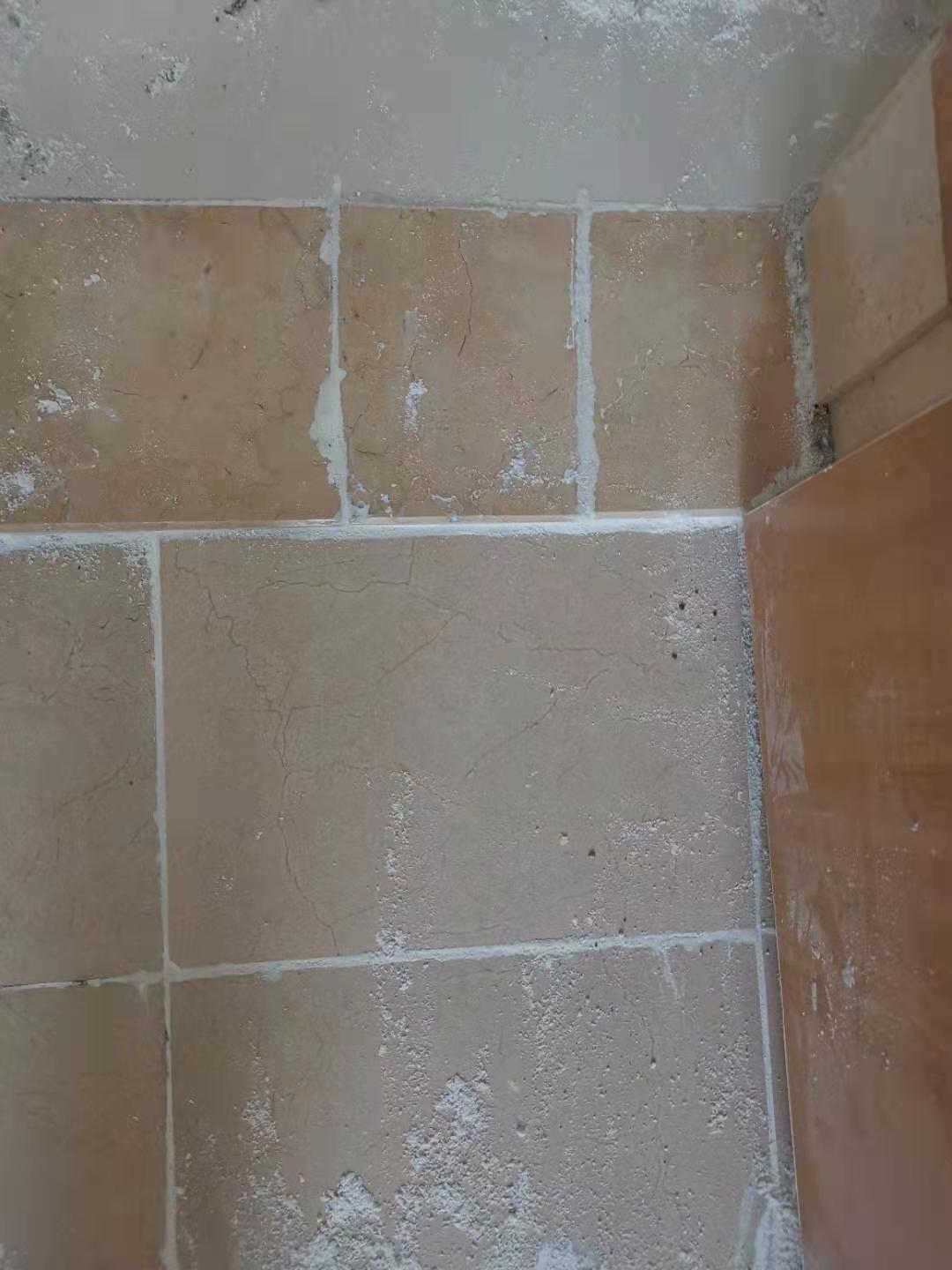 卫生间马桶旁边瓷砖冒水,卫生间冒水是不是隔壁漏水