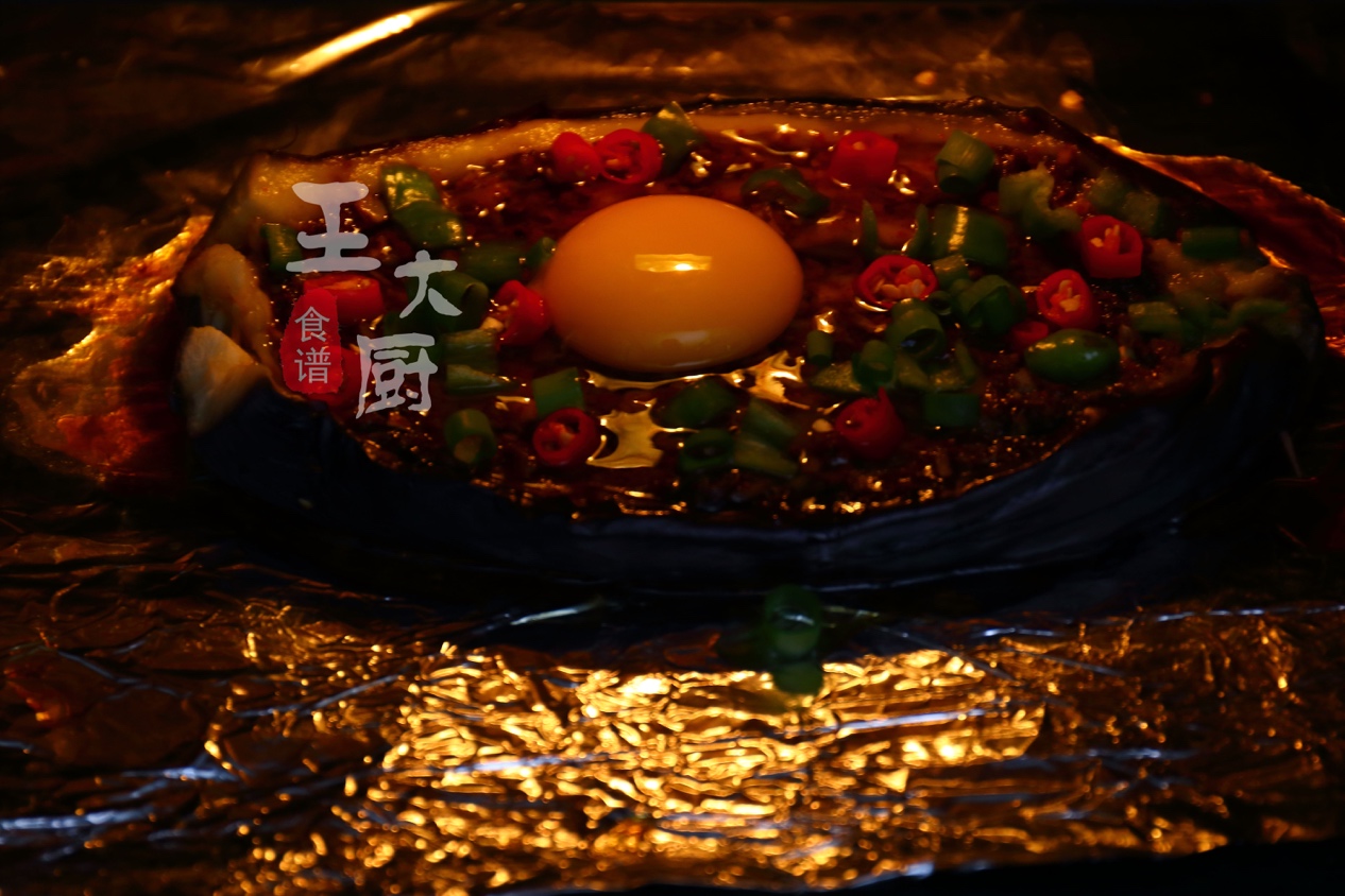 鸡蛋蒜蓉茄子蒸着吃的做法,家庭版蒜泥烤茄子