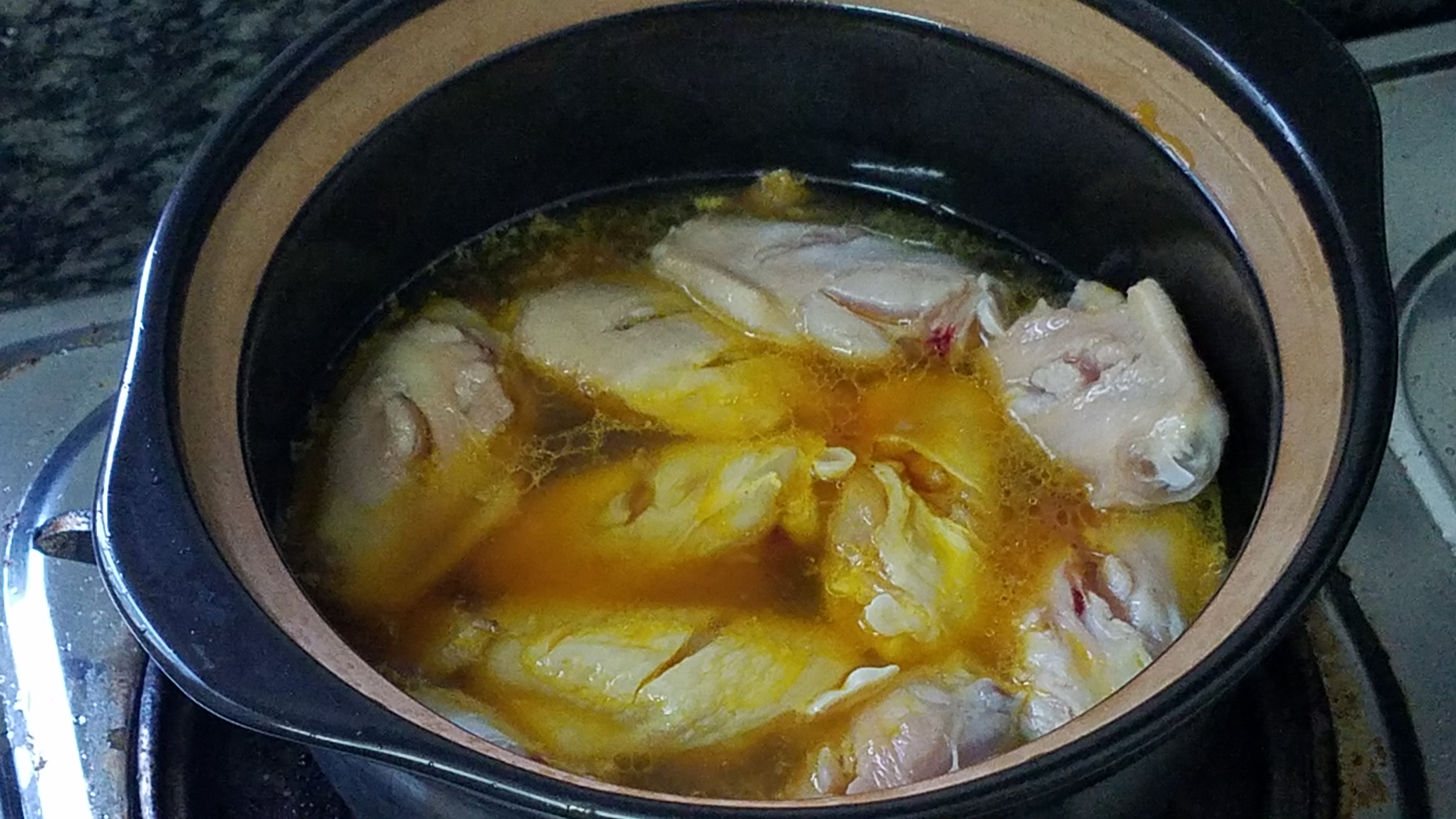 广东正宗盐焗鸡翅成品做法,家常盐焗鸡翅的简单做法