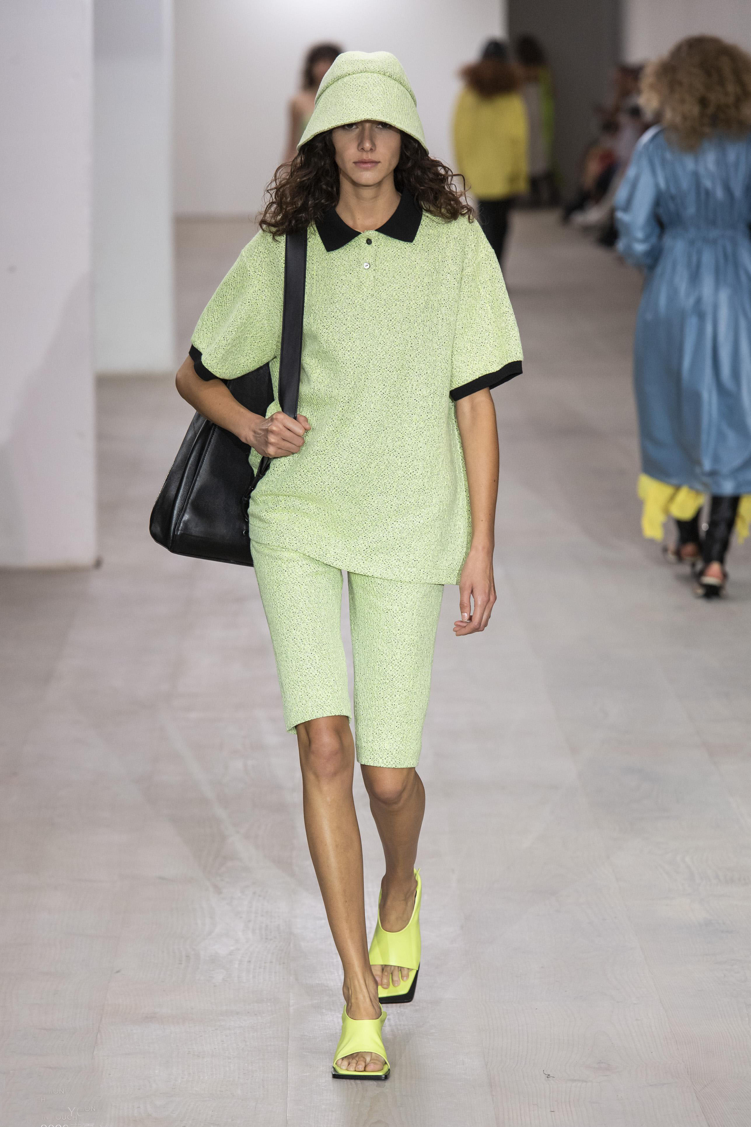 2023秋冬上海时装周秀场设计,2021巴黎高定时装周秀场