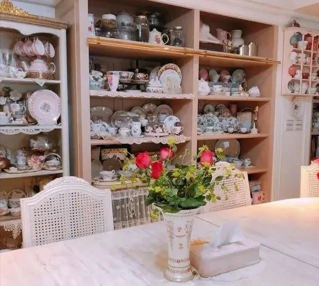 都在研究“浪学”，我来八一八姐姐们的豪宅