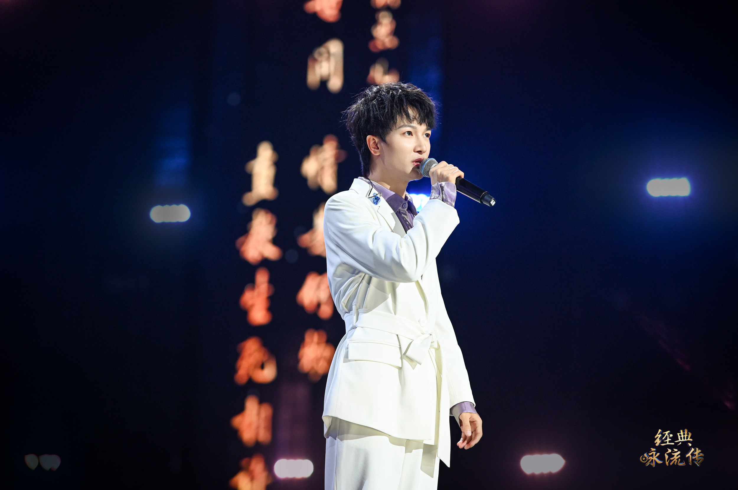 周深热门歌曲排行,周深最火的十首歌诡异