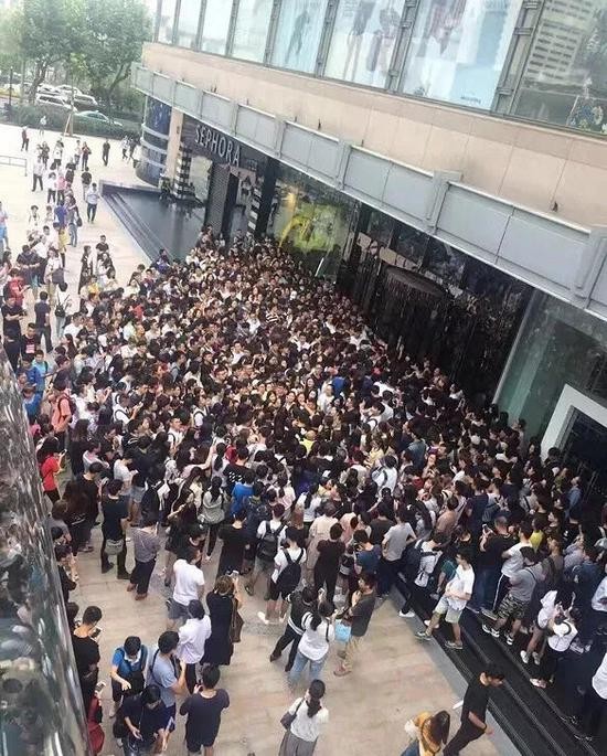 那些陪你跨世纪的“潮牌”，后来都去哪儿了？