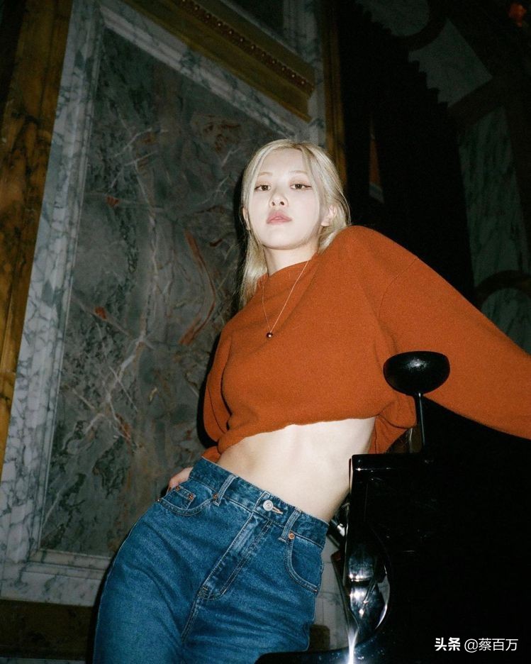 韩国小姐姐穿裙子露脐装,韩国小姐姐露肩