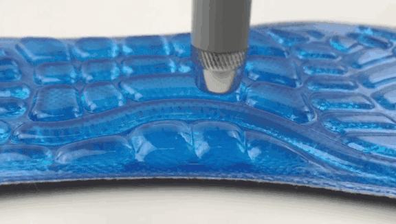 缓震跑鞋和缓震鞋垫,顶级鞋缓震回弹跑鞋