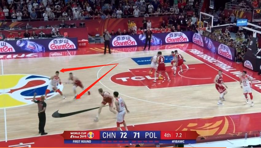 周琦边线球失误视频,周琦男篮隔扣集锦